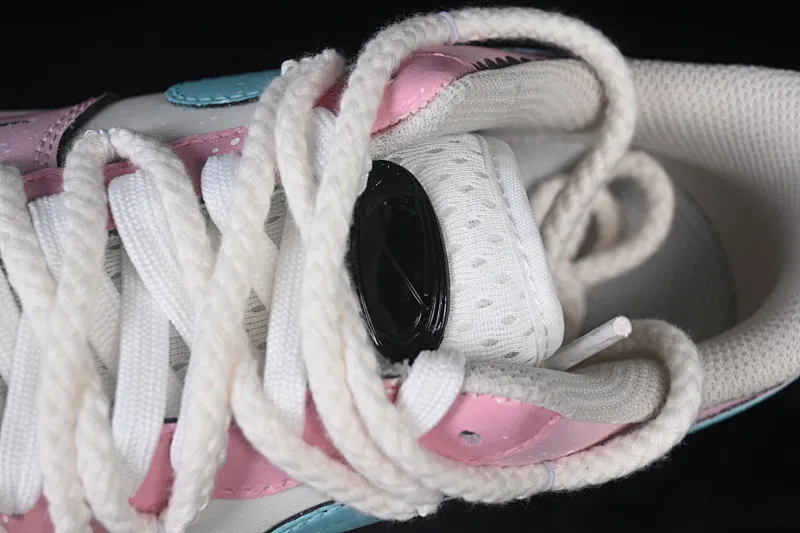 All categories Nk Air Force 1 Air Force series Nk Air Force 1 Low Air Force low-top Nike Air Force 1'07 Low "Sweetheart Cream" Hand-painted graffiti Sweetheart Cream Air Force 1 low-top casual sneakers FB1839-919